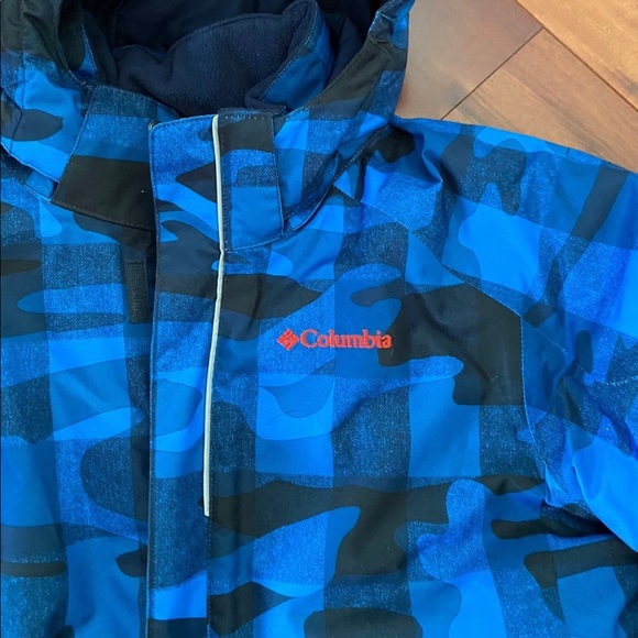 Columbia Winter Jacket - Picture 2 of 5